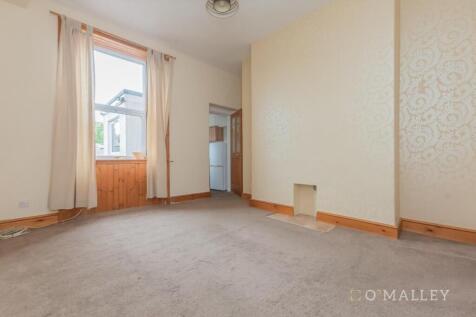6. Living Room 1.jpg