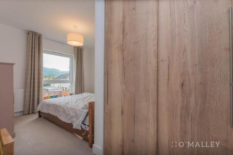 26. Bedroom 2 4.jpg