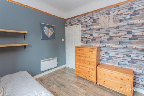 Bedroom 2(3).jpg