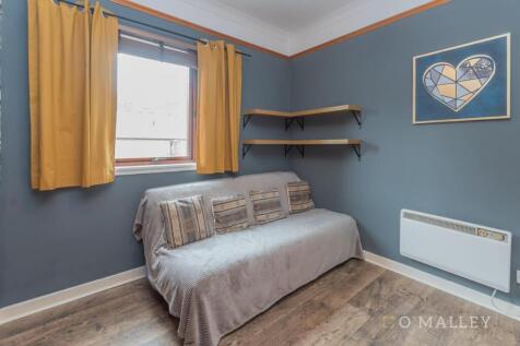 Bedroom 2(2).jpg