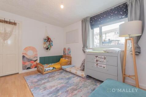 20. Bedroom 2 3.jpg