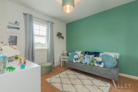 30. Bedroom 3 1.jpg