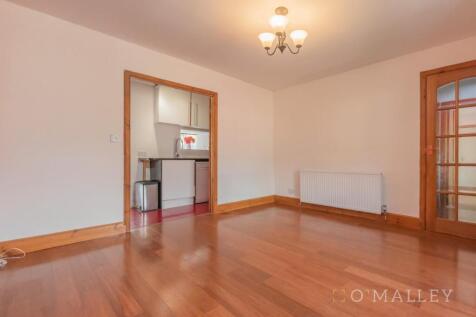 7. Living Room 4.jpg