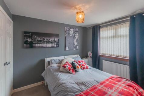 bedroom 1 -4.jpg