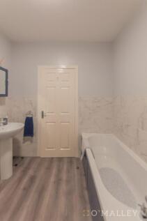 Bathroom (3).jpg