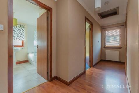 6. Hallway 3.jpg