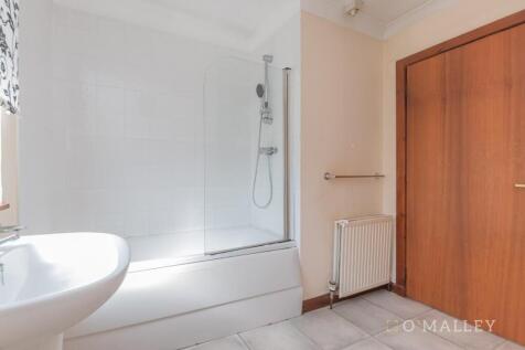 20. Bathroom 2.jpg