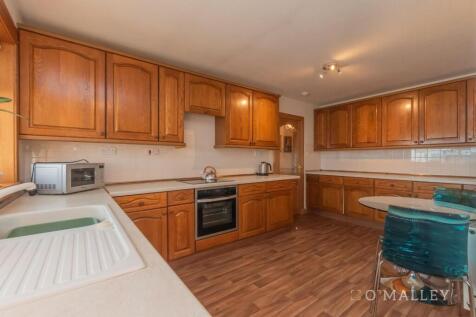 16. Kitchen 4.