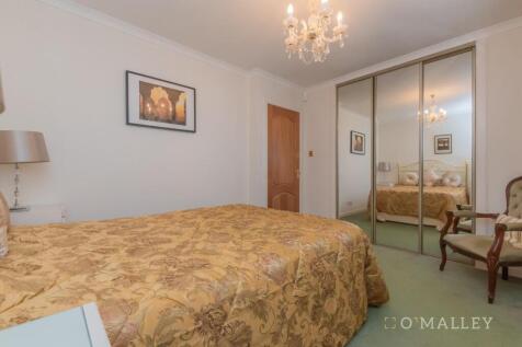 24. Bedroom 2 4.