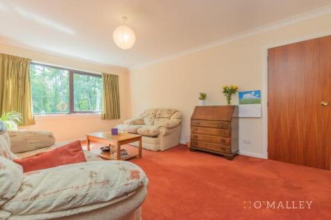 9. Living Room 3.jpg