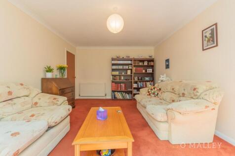 10. Living Room 4.jpg