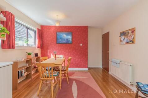 16. Kitchen 5.jpg
