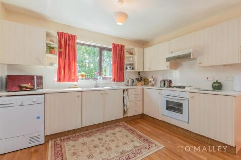 17. Kitchen 6.jpg