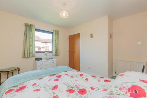 22. Bedroom 1 4.jpg