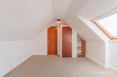 Bedroom 2 (2).jpg