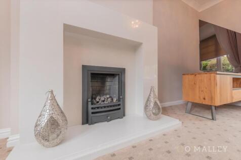 13. Living Room 6.jpg