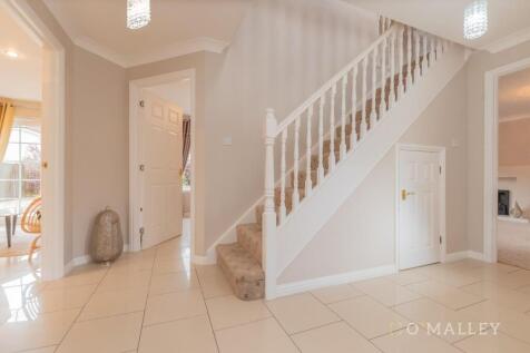 5. Hallway 1.jpg