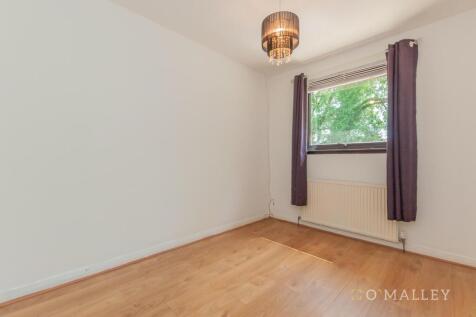 16. Bedroom 2 2.jpg
