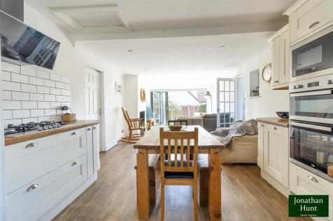 OPEN PLAN KITCHEN pic 3
