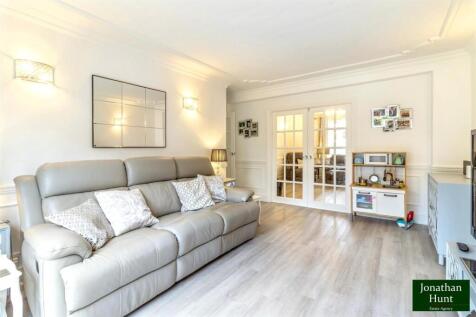 DINING ROOM/ 2ND LOUNGE pic 2