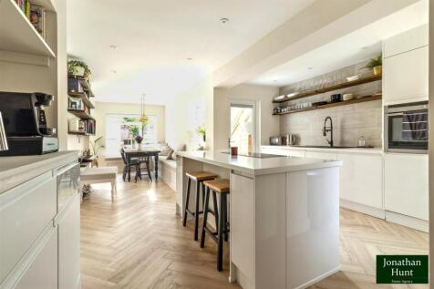KITCHEN pic 2