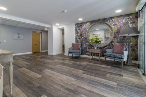 COMMUNAL ENTRANCE AND MANAGERS OFFICE