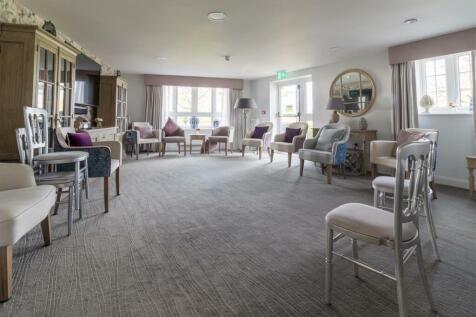 COMMUNAL LOUNGE