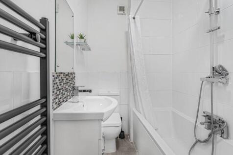 Raised Ground Floor - Bathroom