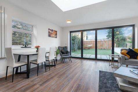 Sitting Room Area