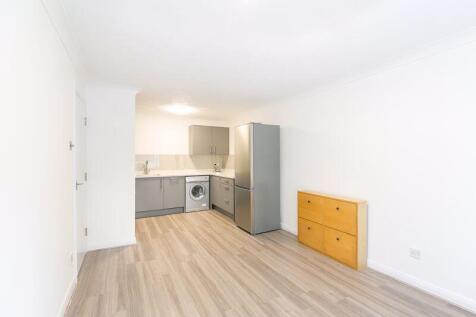 Kitchen/ Living Room