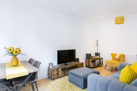 Dining/Reception Area