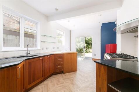 Kitchen/ Breakfast Room