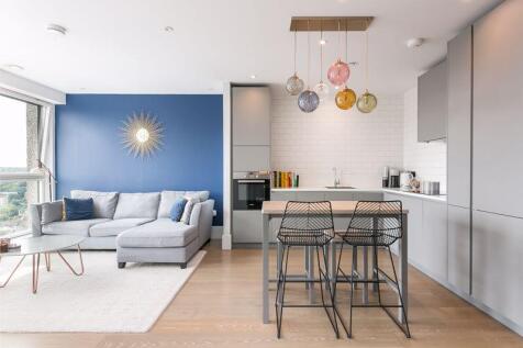 Lounge/ Kitchen