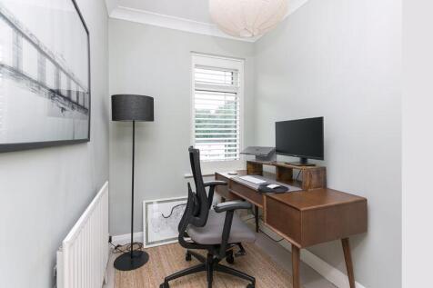 Bedroom/Study