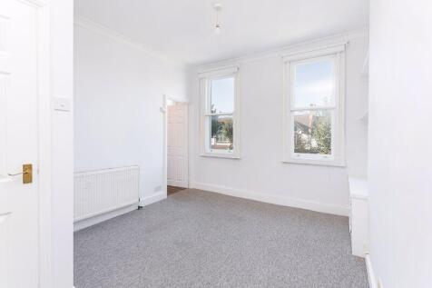 Lounge/ Dining Room