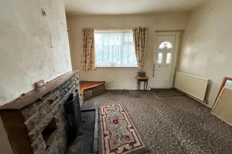 front room1.jpg