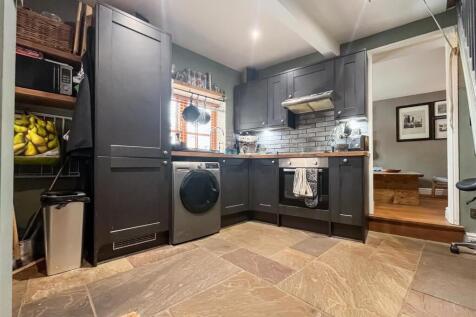 kitchen 2.jpeg