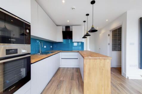 2_Kitchen-Reception-1.jpg