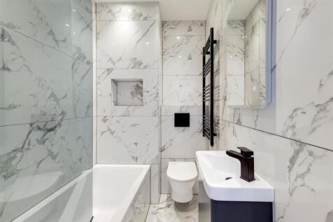 11_Bathroom-0.jpg