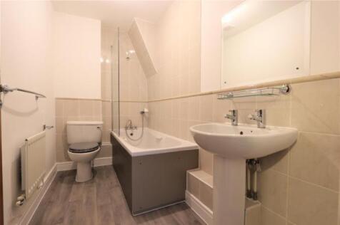 Bathroom 1.jpg