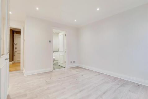 5_Main Bedroom-1.jpg