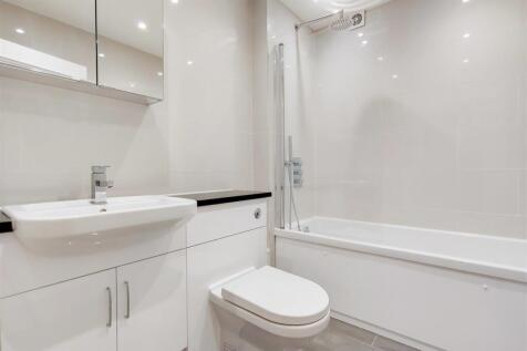 8_Bathroom-0.jpg