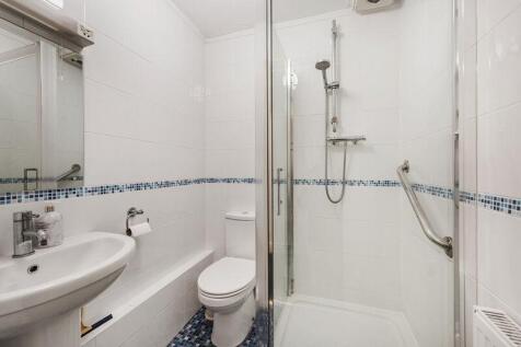 Family Shower Room