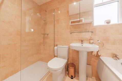 Master Bedroom En Suite