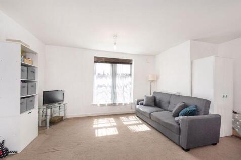 Living Room pic1