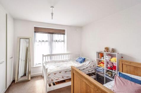 Master Bedroom pic1