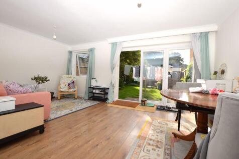 Living Room pic1