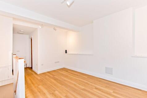 Living Room pic2