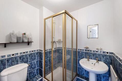 Master Bedroom En Suite Shower Room