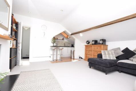 Living Room pic3